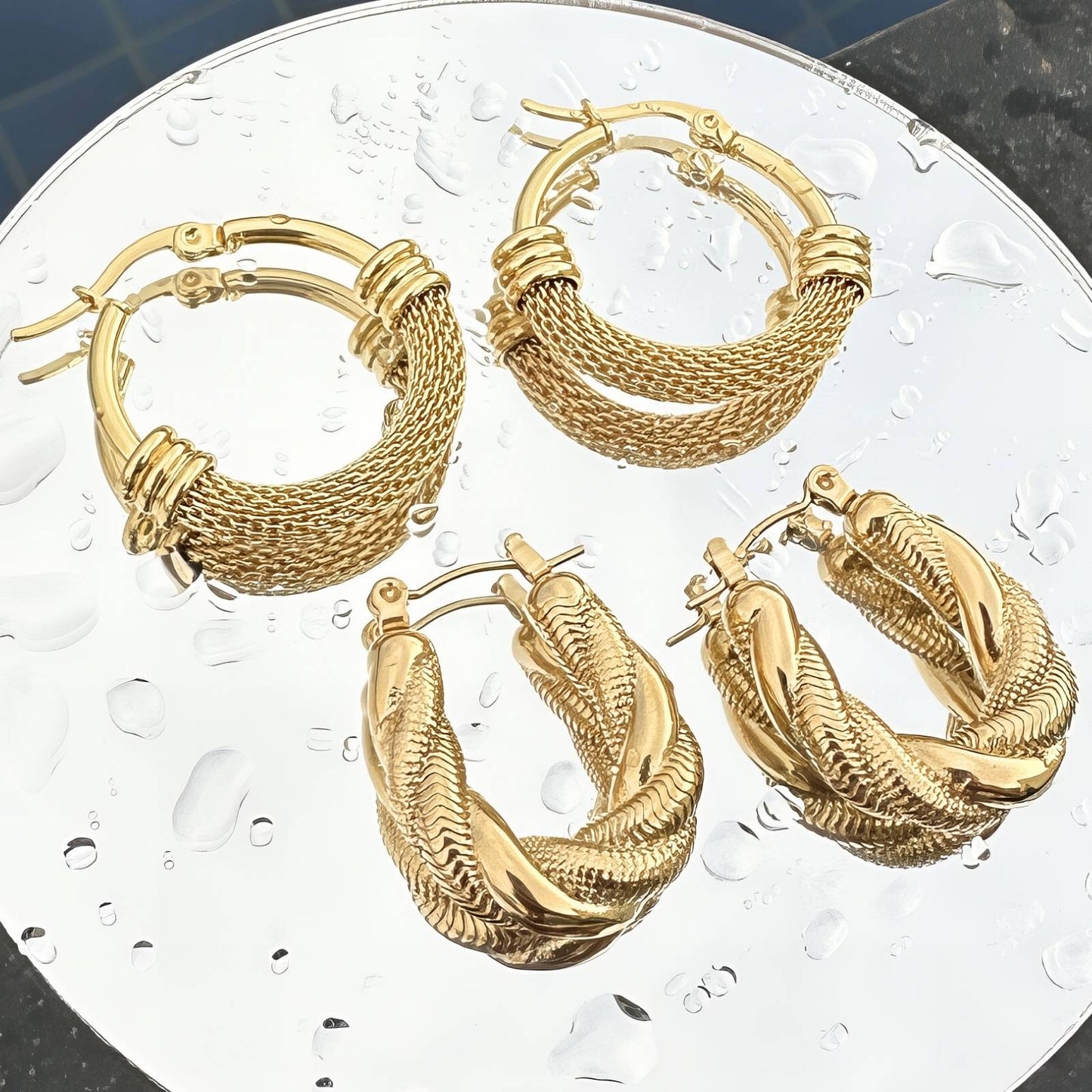 ARIA tiny hoops